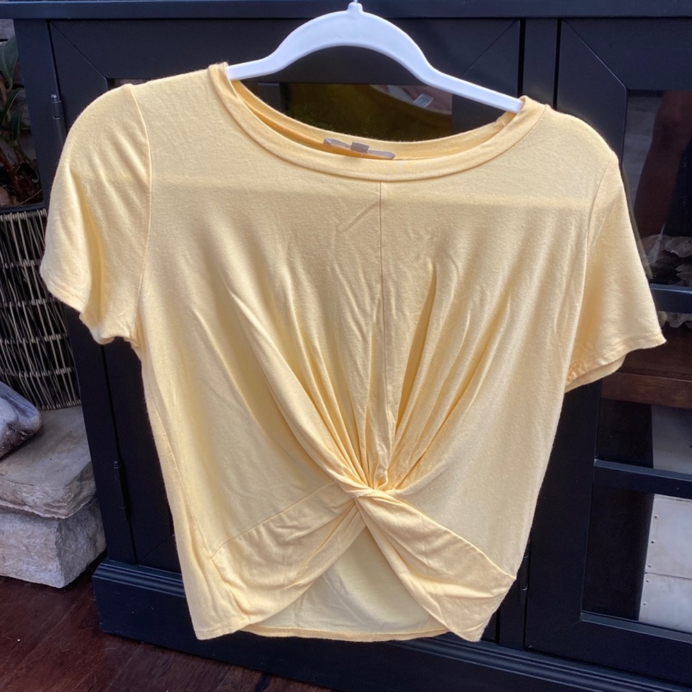 Girls Gaze yellow knot shirt